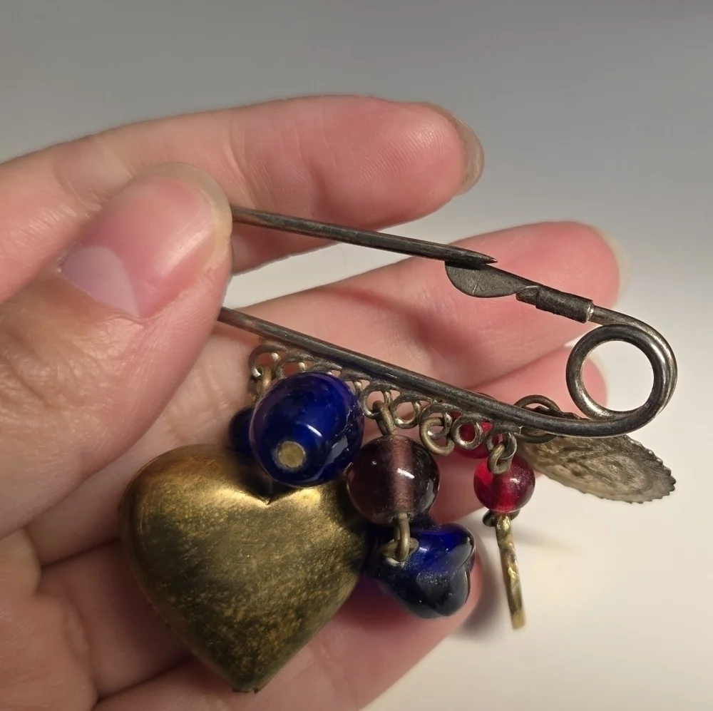 N/A this brooch